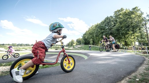 Sur la pumptrack, © Dennis Stratmann