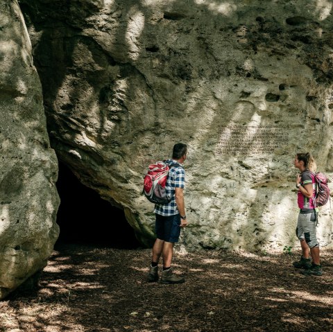 Kakushöhle, am Eingang, © Nordeifel Tourismus GmbH, Paul Meixner