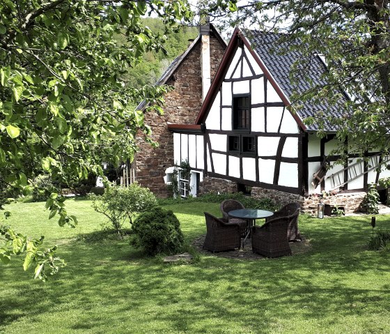 Relax in the beautiful garden, © Pannhausen