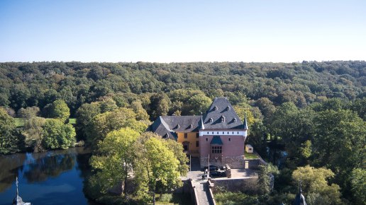 Schloss Bugau - Frontansicht, © VOTH 3D-Touren
