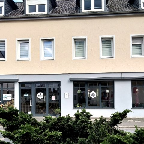 Le café de Nani, © Felsenland Südeifel Tourismus Johanna Schleder
