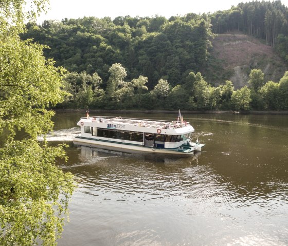 The Rursee boat trip takes you back to Einruhr in a relaxed manner, © Eifel Tourismus GmbH, Dominik Ketz