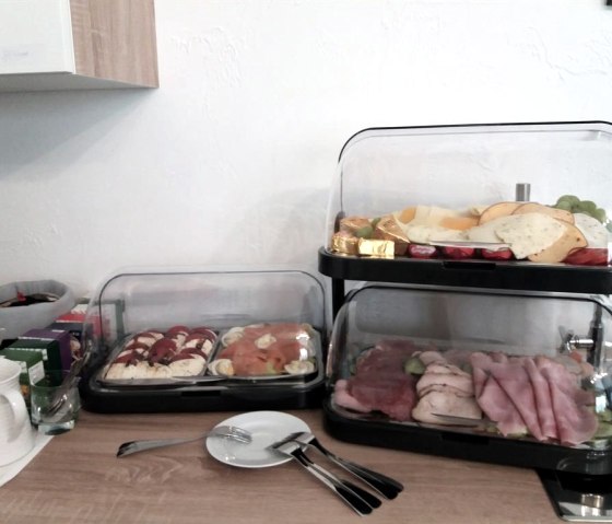 Gekoelde vitrine voor het ontbijtbuffet