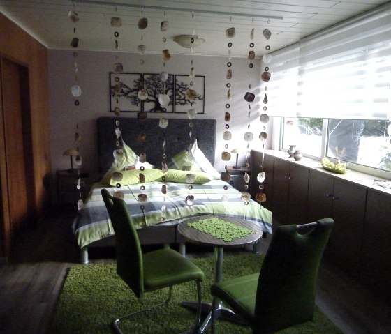 sleeping and living area, © Nordeifel Tourismus GmbH & FW Schwamborn