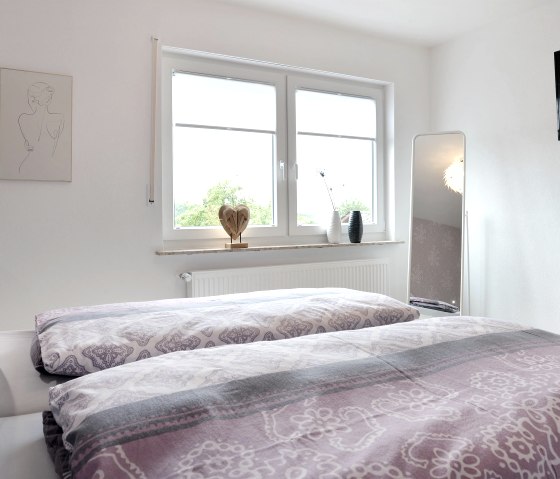 Erstes Schlafzimmer Ferienwohnung 2, © Christoph Gerhartz/Kleine Eifel Auszeit