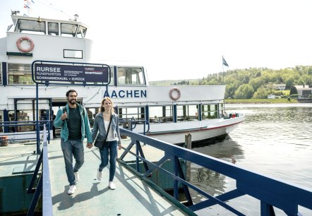 Débarcadère et bateau, © Eifel-Tourismus GmbH, Dominik Ketz