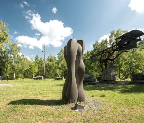 Sculptuur in het Mayen mijnenveld, © Rheinland-Pfalz Tourismus GmbH, D. Ketz