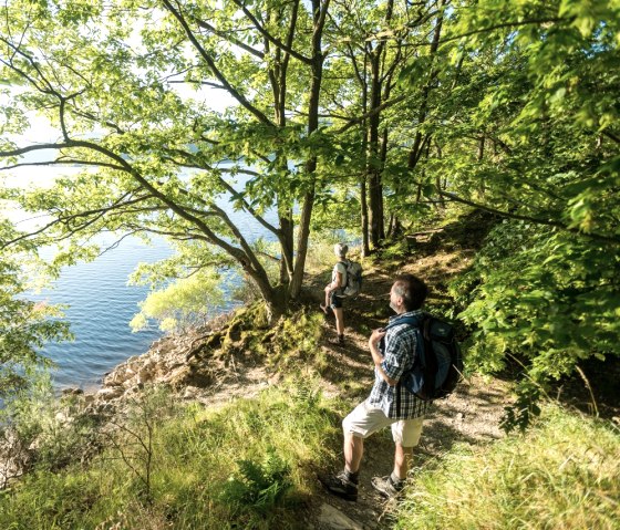 Hikers at the Rursee, © StädteRegion Aachen