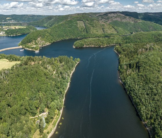 De Paulusdamm scheidt de Obersee van de Rursee., © Städteregion Aachen, Dominik Ketz