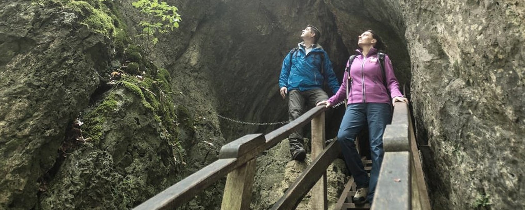 Treppe zur Buchenlochhöhle, © Eifel Tourismus GmbH, Dominik Ketz