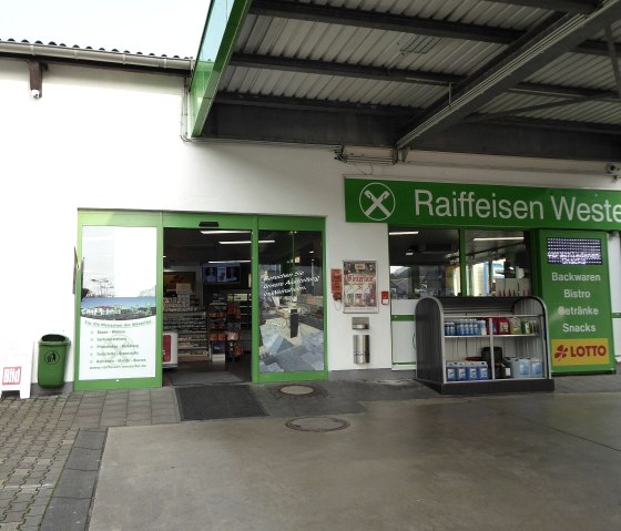 Raiffesienmarkt Tankstelle Prüm, © Tourist-Information Prümer Land
