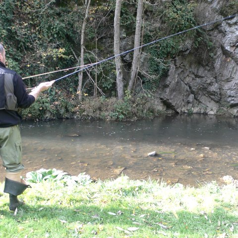 Fliegenfischen an der Lieser, © Willi Schmitt