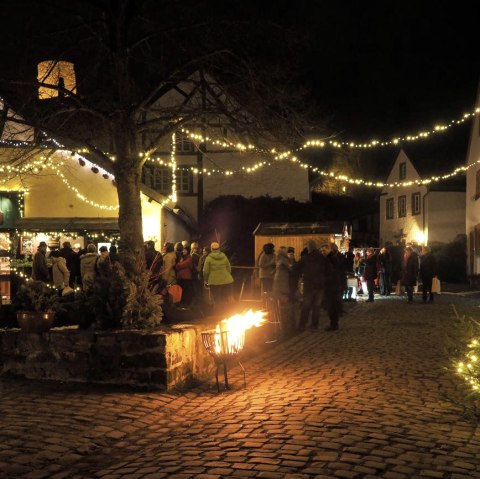 Weihnachtliche Stimmung in Kronenburg, © Vereinsgemeinschaft Kronenburger Weihnachtsmarkt