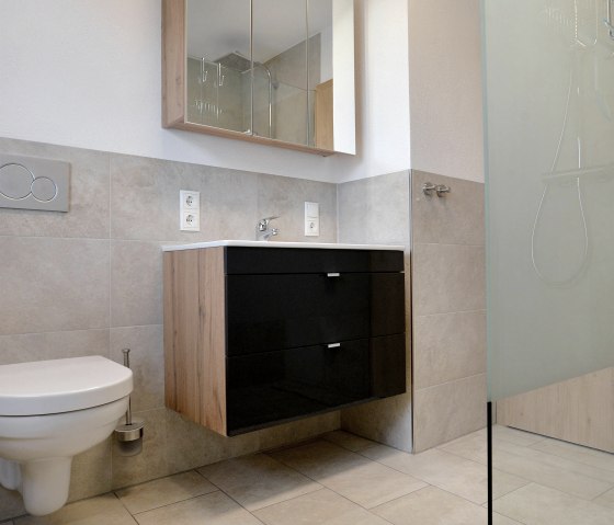 Badezimmer Ferienwohnung 2, © Christoph Gerhartz/Kleine Eifel Auszeit