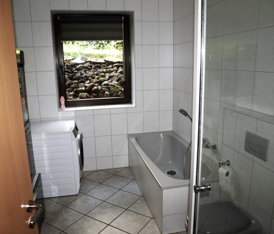 Badezimmer, © Nordeifel Tourismus GmbH & Jundels FeWo