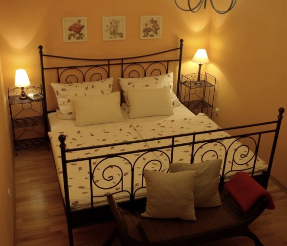 Schlafzimmer, © Frank Heins/Ferienwohnung LarAlina