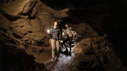 Grottes en pierre meulière près de Roth sur le sentier de l'Eifel, © Eifel Tourismus GmbH, D. Ketz