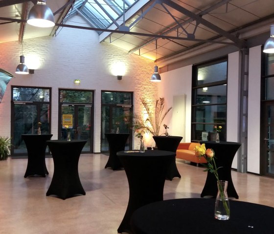 Foyer in the evening, © Stiftung Fabrik für Kultur und Stadtteil, Düren
