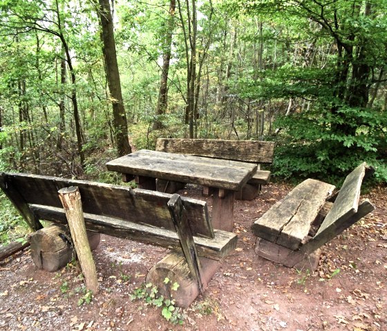 Seating area invites you to take a break, © Eifel-Yeti