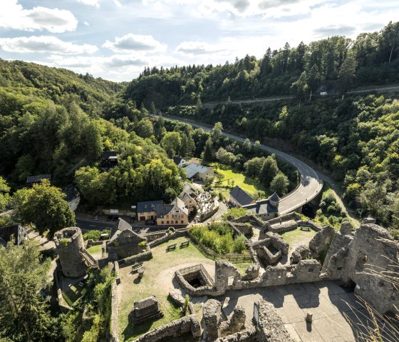 Vue depuis le Niederburg Manderscheid, © Rheinland-Pfalz Tourismus GmbH, Dominik Ketz