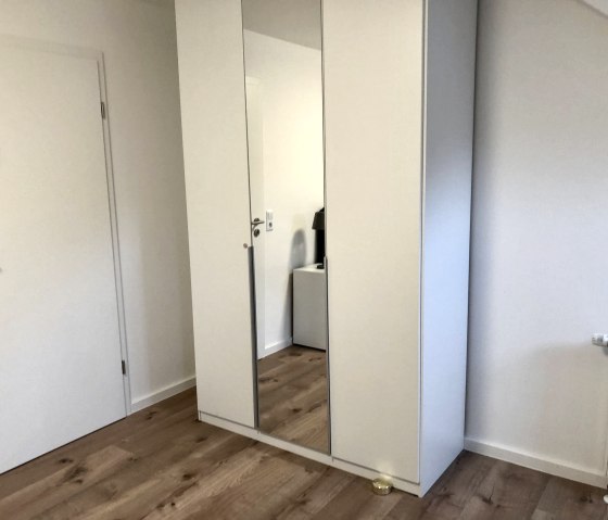 Kleiderschrank