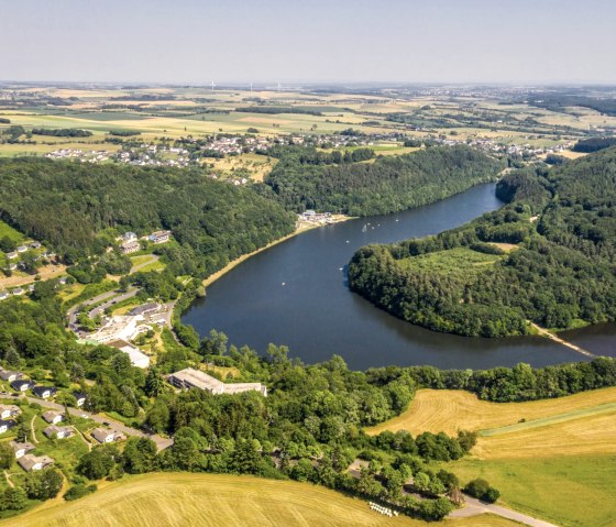Uitzicht op het stuwmeer van Biersdorf in het NaturwanderPark delux, © Eifel Tourismus GmbH, D. Ketz