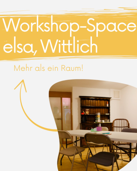 Un espace de travail accueillant avec des tables et des chaises. Les murs sont clairs et l'atmosphère est conviviale.