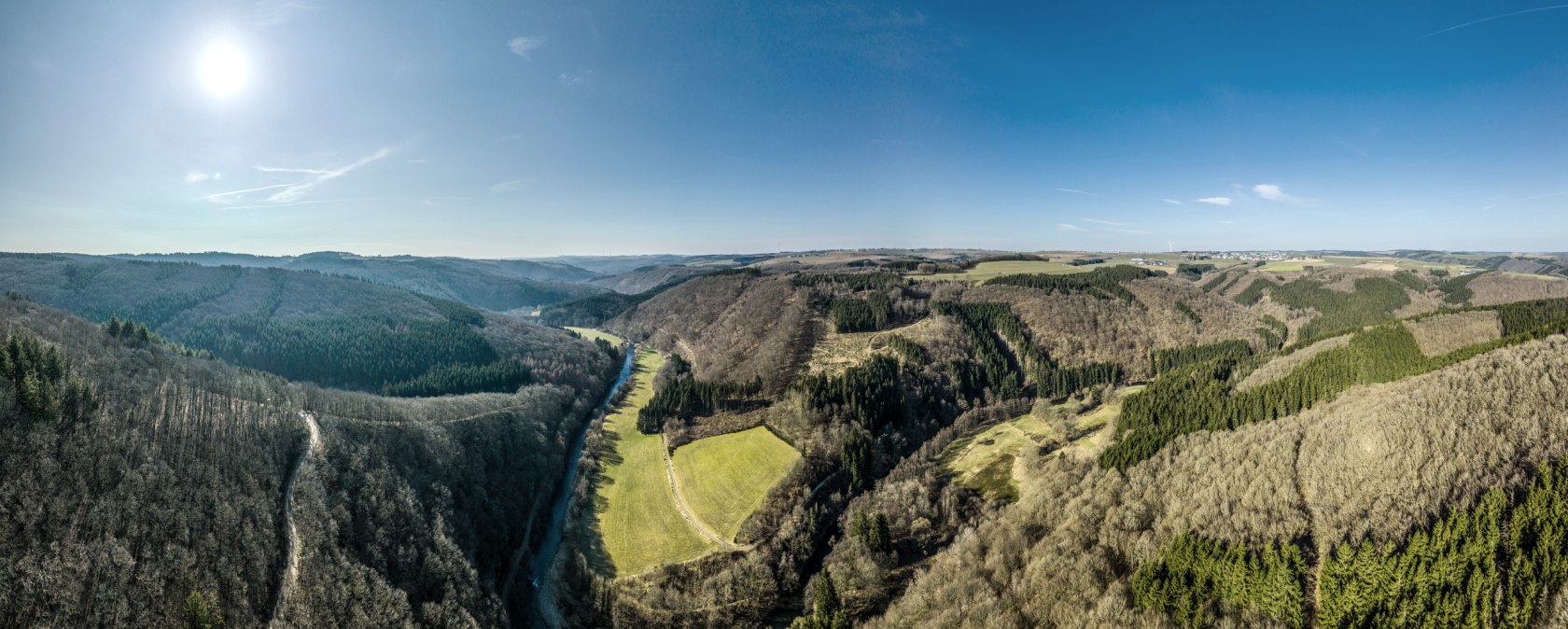 Point de vue Königsley avec vue sur la vallée de l'Our, © Eifel Tourismus GmbH, D. Ketz