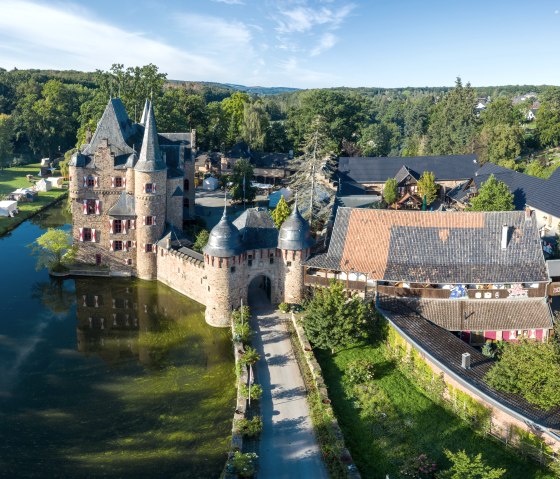 Blick auf Burg Satzvey - Paul Meixner, © Paul Meixner