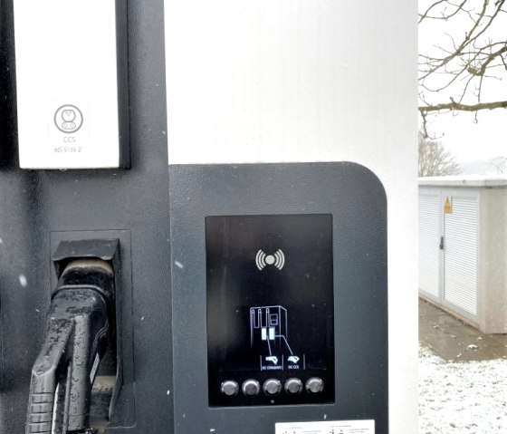 vue plus détaillée du distributeur d'essence, © Celine Junker