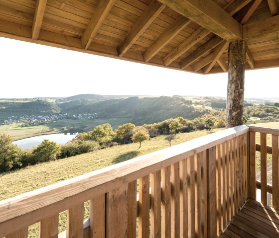 Uitzicht op het Meerfelder Maar vanaf de uitkijktoren Landesblick, © Eifel Tourismus GmbH/D.Ketz