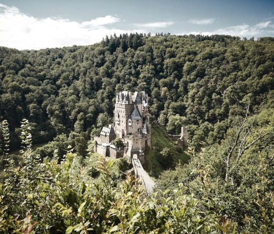 Eltz Castle, © Schieferland Kaisersesch, Marco Rothbrust