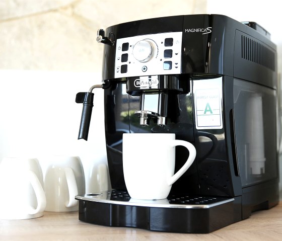 Fully automatic coffee machine