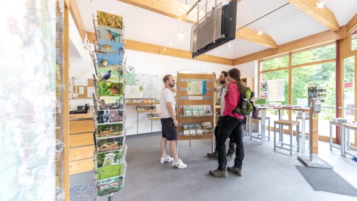 Conseil au point d'information Zerkall, © Eifel Tourismus GmbH, AR-shapefruitAG