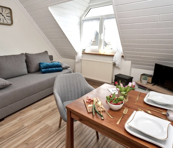Wohnraum Maarstube mit Schlafcouch