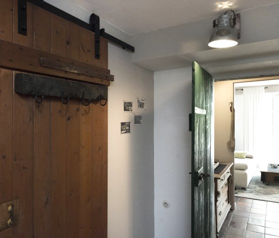 Wardrobe, © Nordeifel Tourismus GmbH & Zum Goldenen Schaf 2