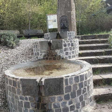 Fontaine de village avec bassin, © Tourist-Information Wittlich Stadt & Land