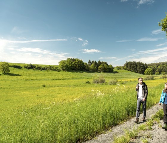 Randonneurs dans la réserve naturelle des Murmes, © Eifel Tourismus GmbH, Dominik Ketz