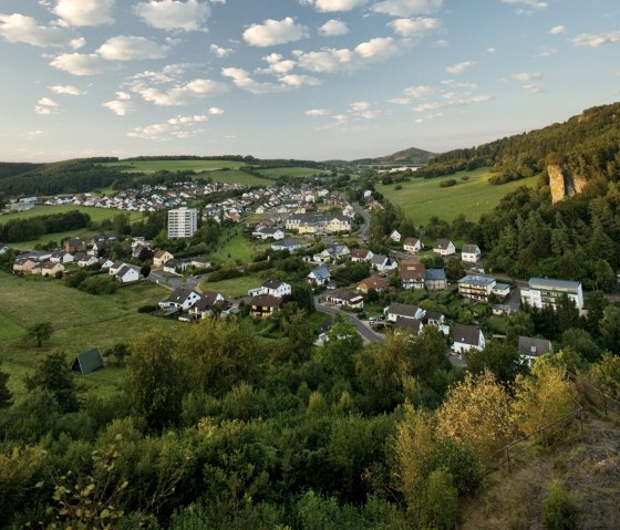 Vue sur Gerolstein depuis le sentier de l'Eifel, © Eifel Tourismus/D. Ketz