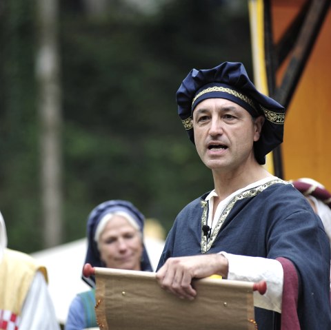 Le comte Dietrich III en déplacement à Manderscheid, © Reimund Schmitz Gästeführungen