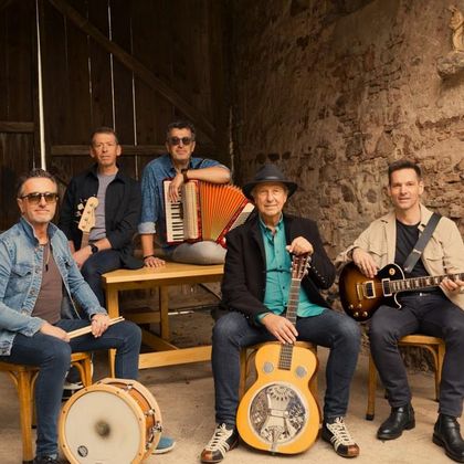 Die fünf köpfige Band Wibbelstetz
