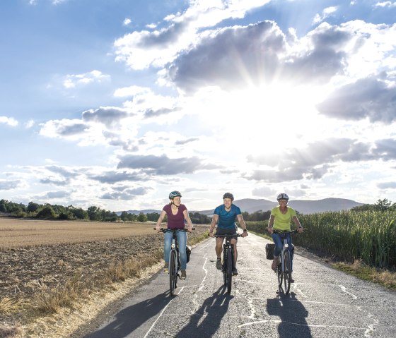 Cyclistes sur la route, © Vulkanregion Laacher See/Kappest