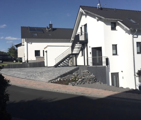 Side_view of the house