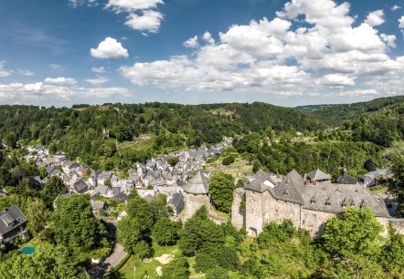 Vue sur Monschau et son château, © Eifel Tourismus GmbH, Dominik Ketz