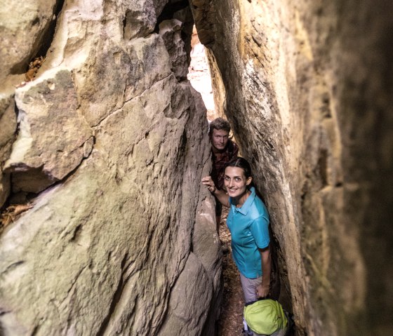 Narrow Mandrack Passage in the NaturWanderPark delux, © Eifel Tourismus GmbH, D. Ketz
