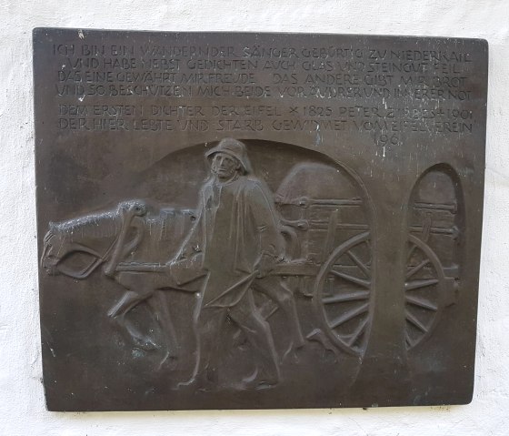 Bronzen schild Peter Zirbes, © Tourist-Information Wittlich Stadt & Land