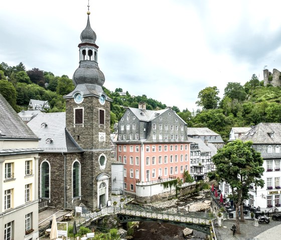 Vieille ville de Monschau avec la Maison rouge, © Eifel-Tourismus GmbH, Dominik Ketz
