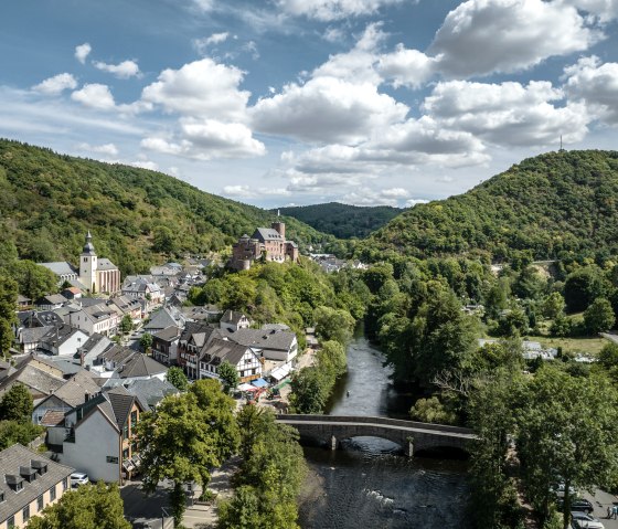 Uitzicht op Heimbach, © Eifel Tourismus GmbH, Dennis Stratmann