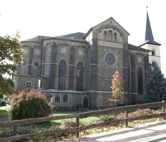 Pfarrkirche St. Arnulf, © VG Pellenz/Manea