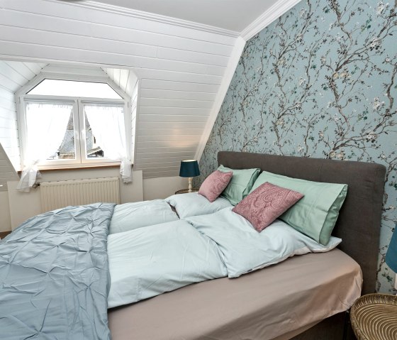 Maarstube Schlafzimmer mit Boxspringbett
